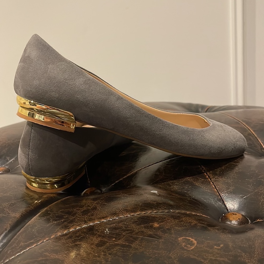 Zara Women's Flats Size 7/38 euro